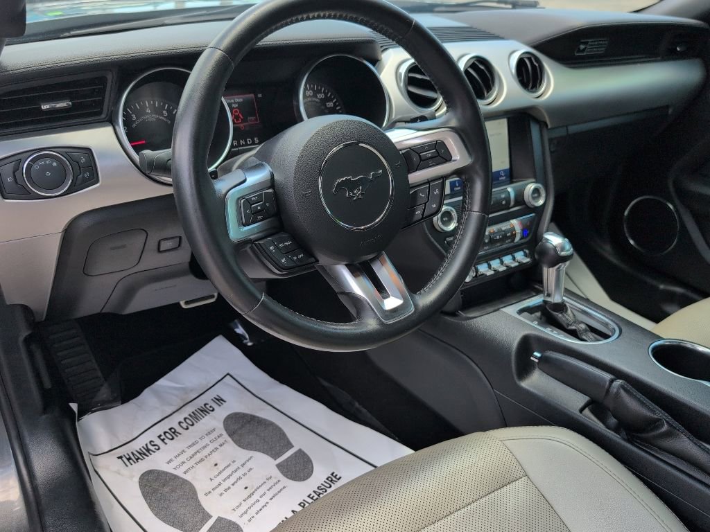 Used 2020 Ford Mustang Premium RWD image 10