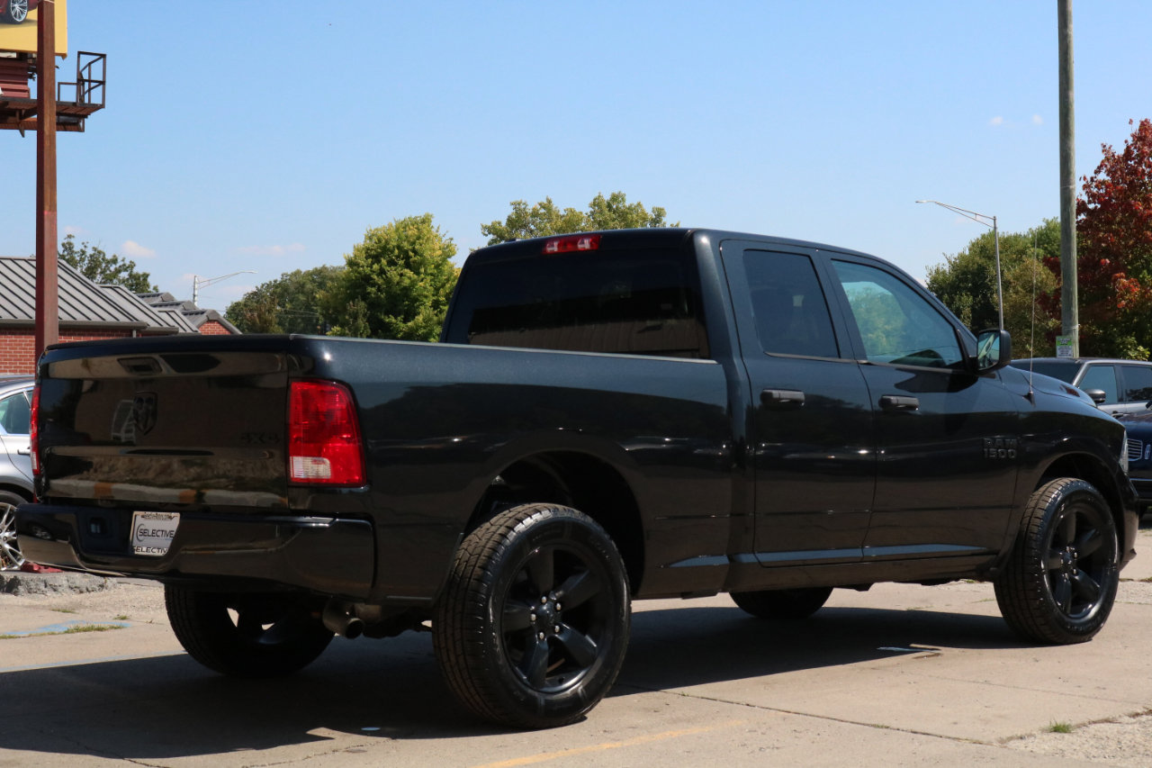 Used 2018 RAM 1500 Express w/ Black Ram 1500 Express Group image 8