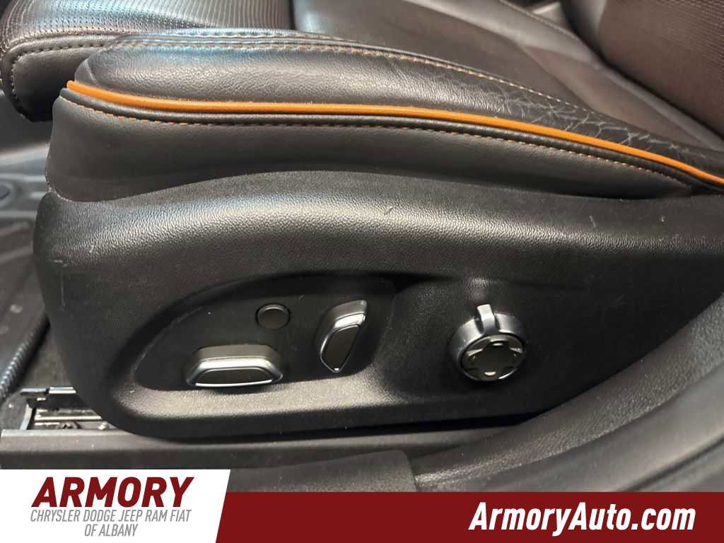 Used 2021 Cadillac CT4 V w/ Technology Package image 15