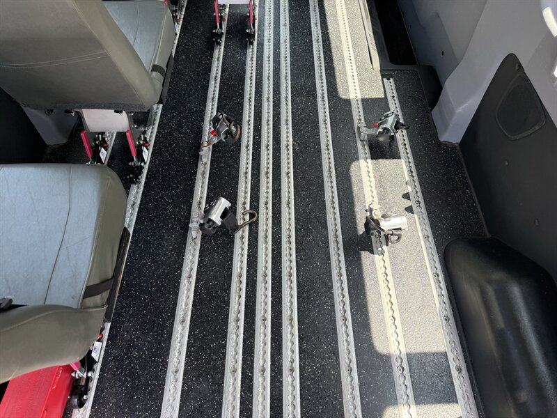 Used 2019 Ford Transit 350 XL RWD image 42