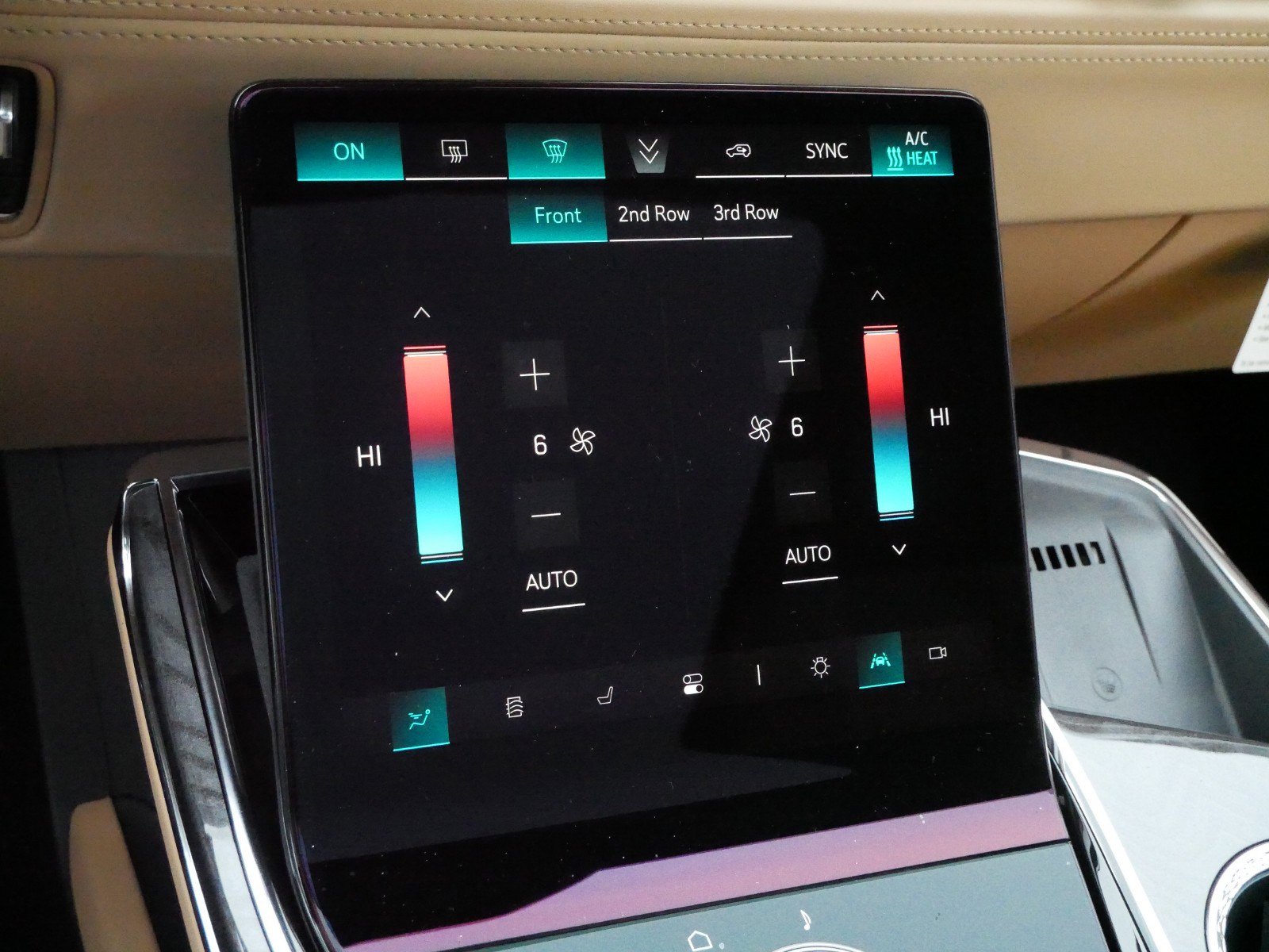 New 2025 Cadillac Escalade IQ Sport 2 w/ LPO, ONYX Package image 19