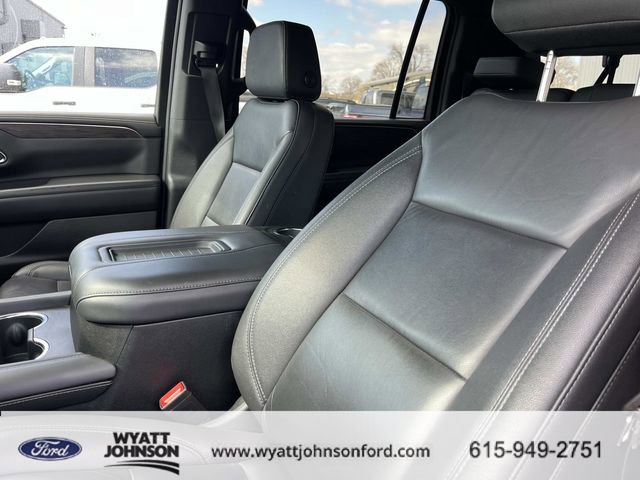 Used 2024 Chevrolet Suburban LT image 30