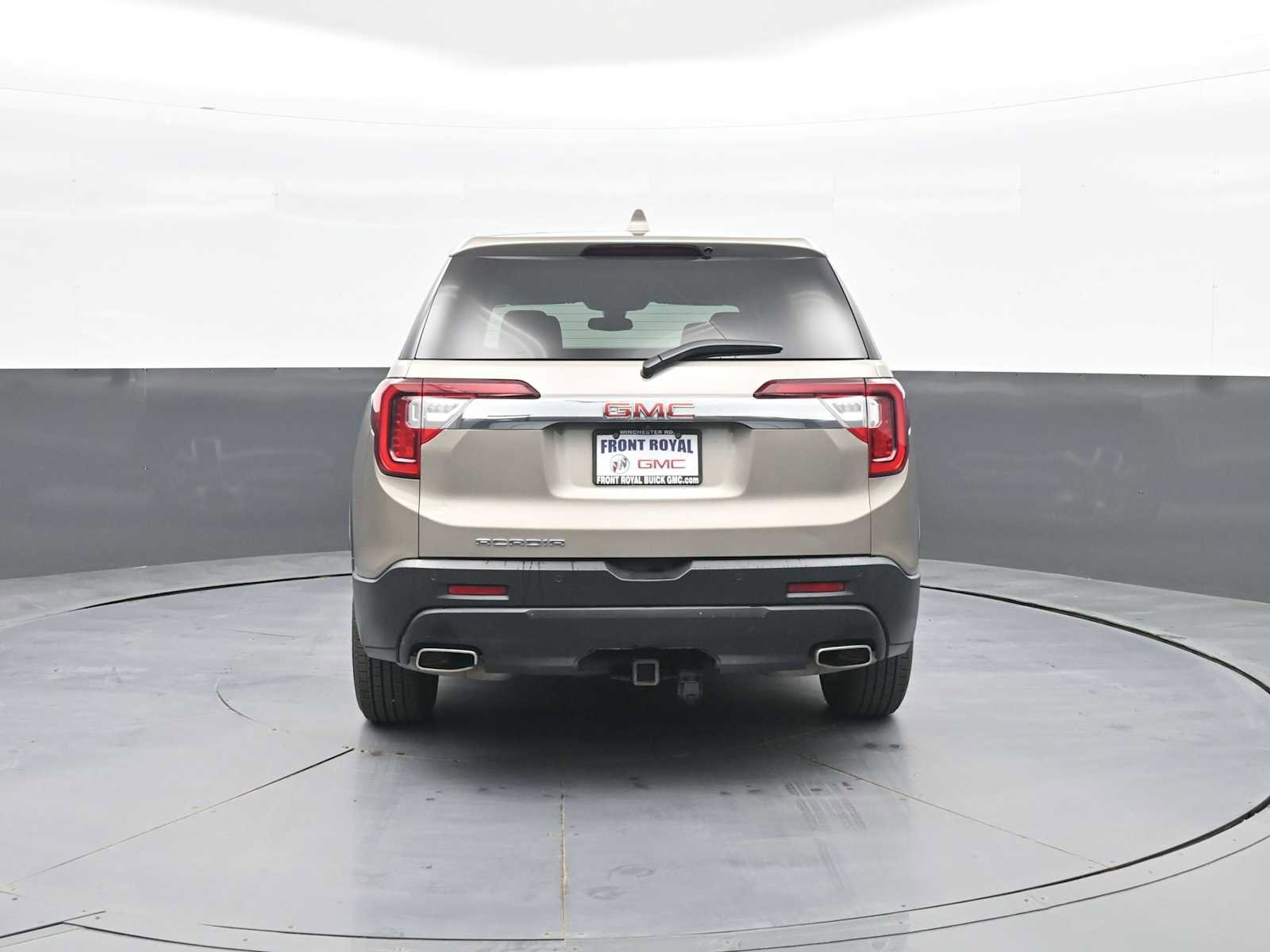 Used 2023 GMC Acadia SLE image 6