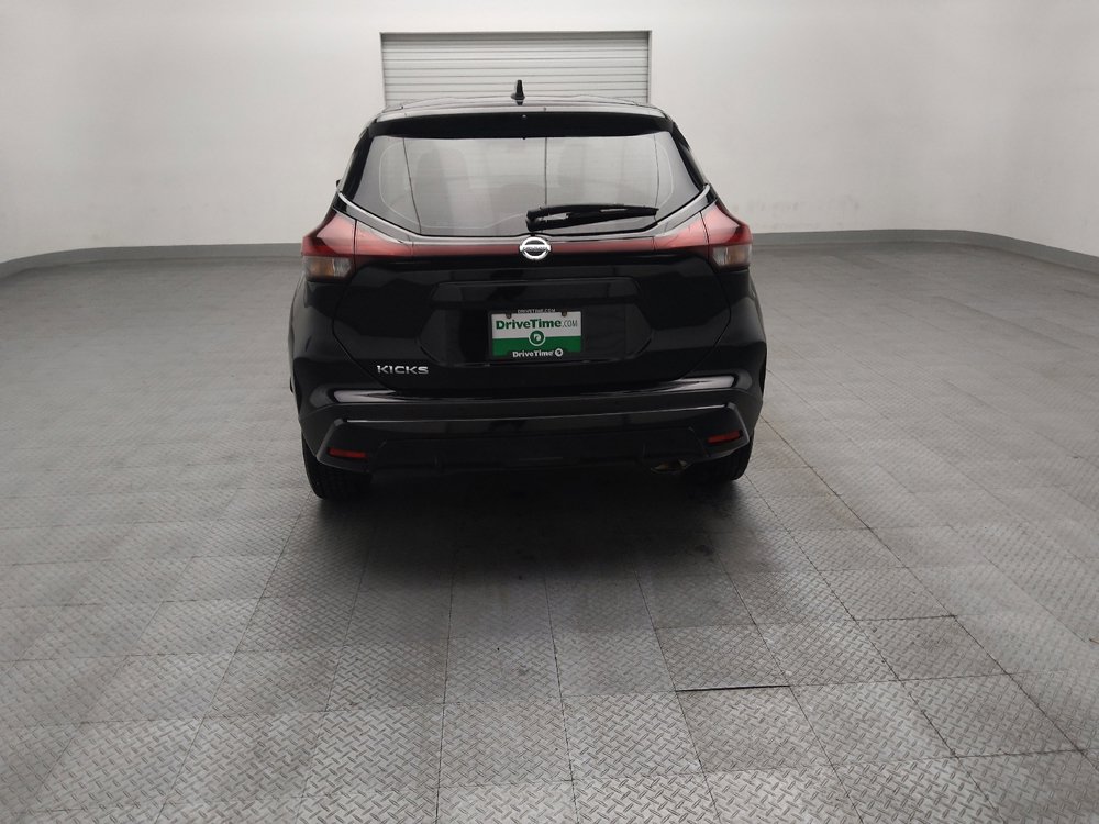 Used 2021 Nissan Kicks S FWD image 6