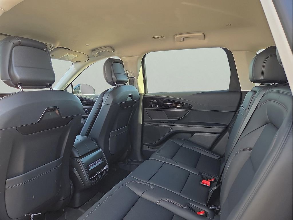 New 2026 Lincoln Nautilus Premier AWD/4WD image 10