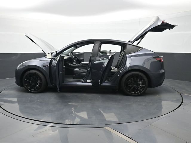 Used 2021 Tesla Model Y Long Range image 28