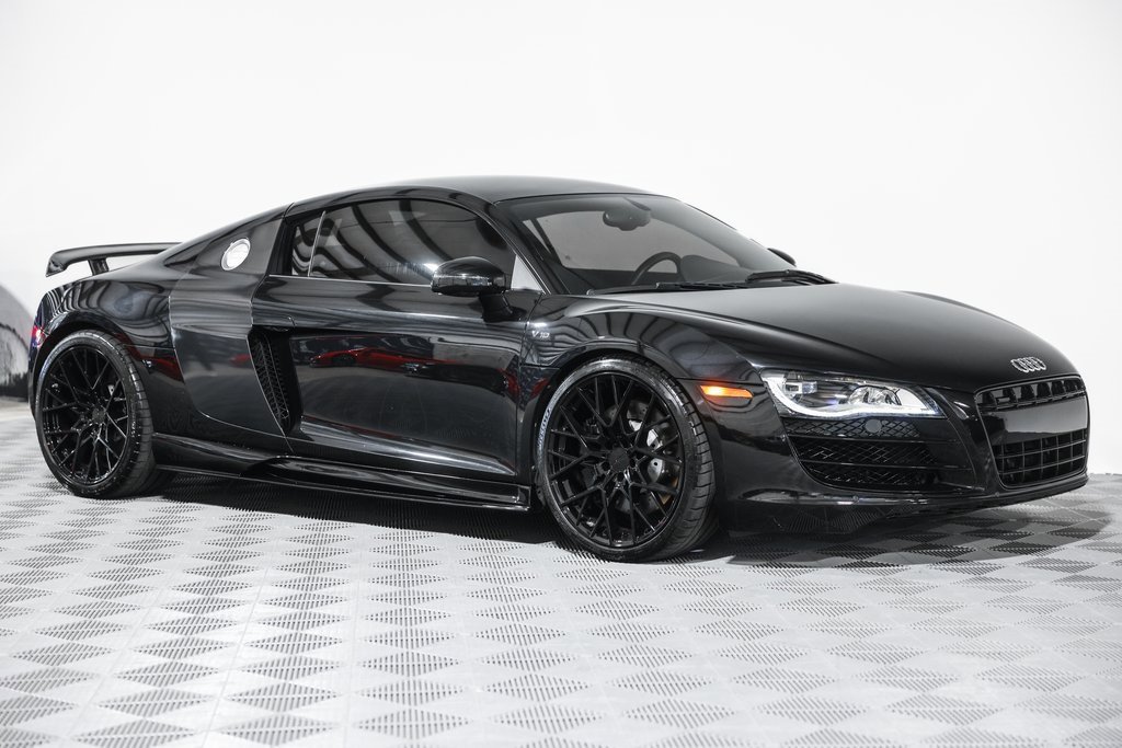 Used 2012 Audi R8 V10 w/ Enhanced Leather Pkg image 4