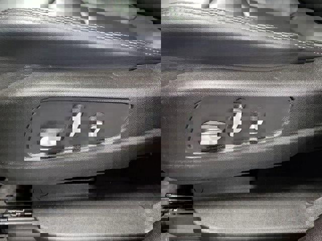 Certified 2023 Cadillac XT6 Premium Luxury image 13