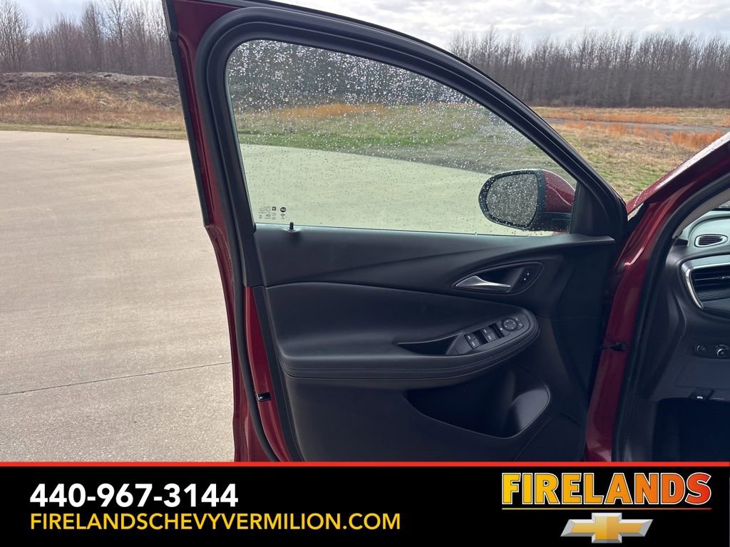 Used 2025 Buick Encore GX Sport Touring FWD image 13