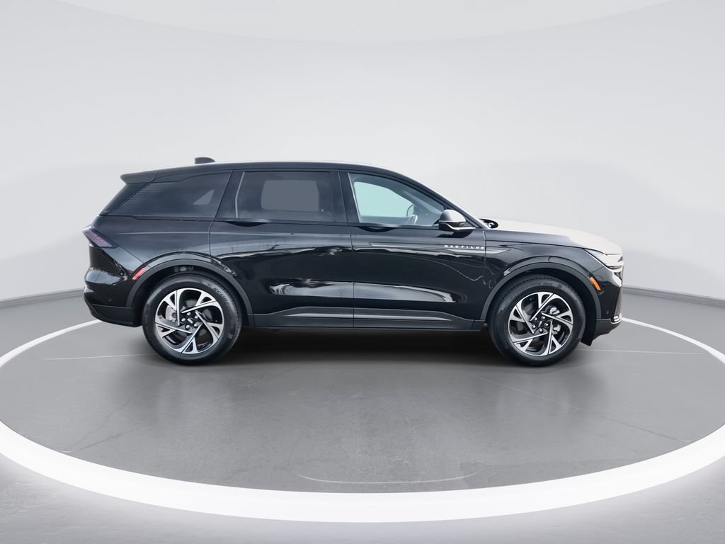 Used 2024 Lincoln Nautilus Premier w/ Jet Appearance Package AWD/4WD image 9