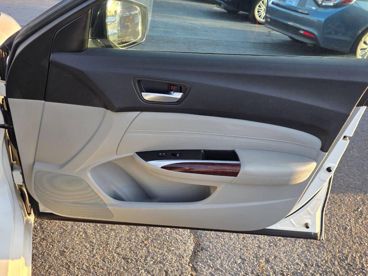 Used 2016 Acura TLX V6 image 11