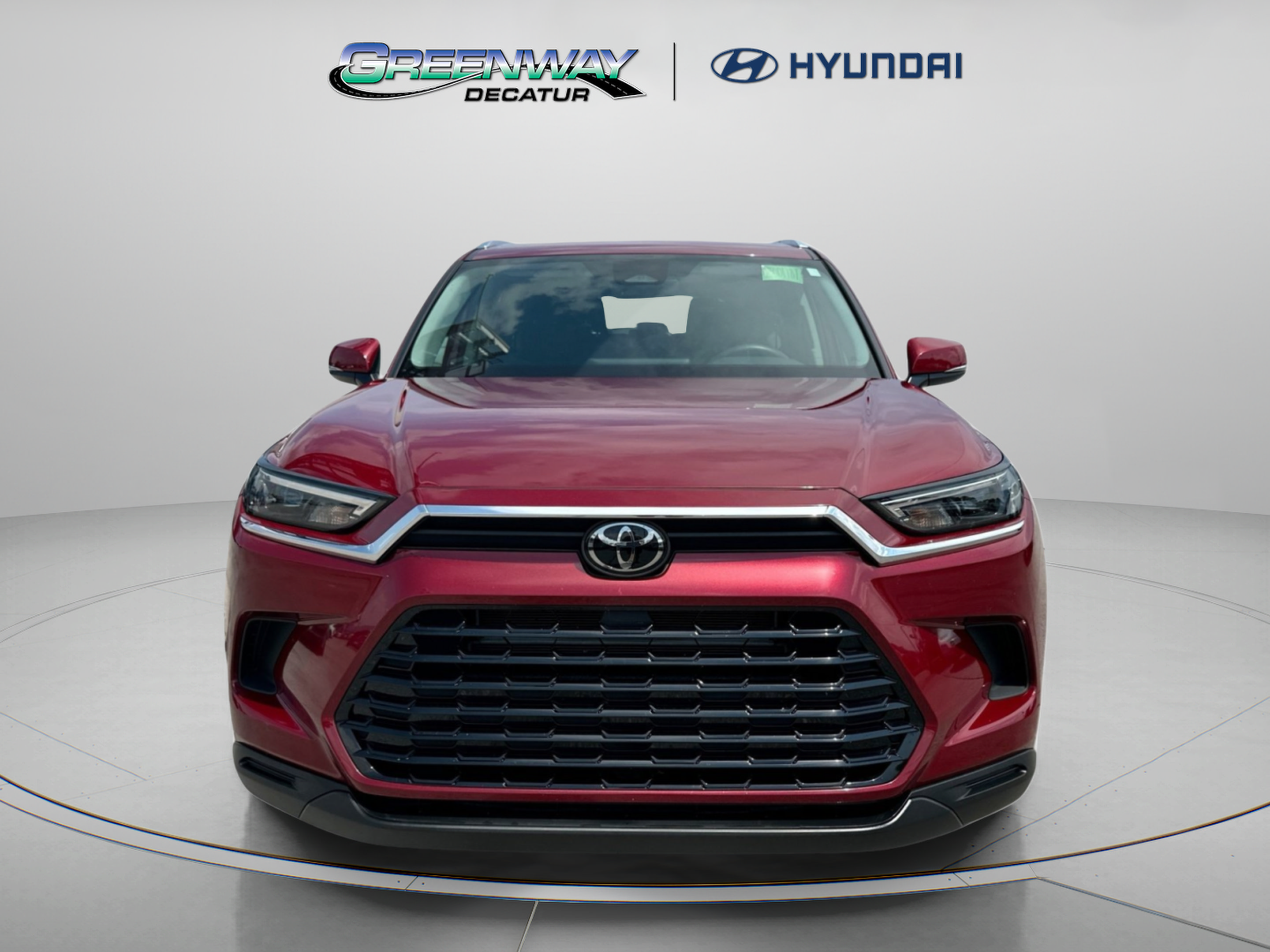 Used 2024 Toyota Grand Highlander XLE FWD image 3