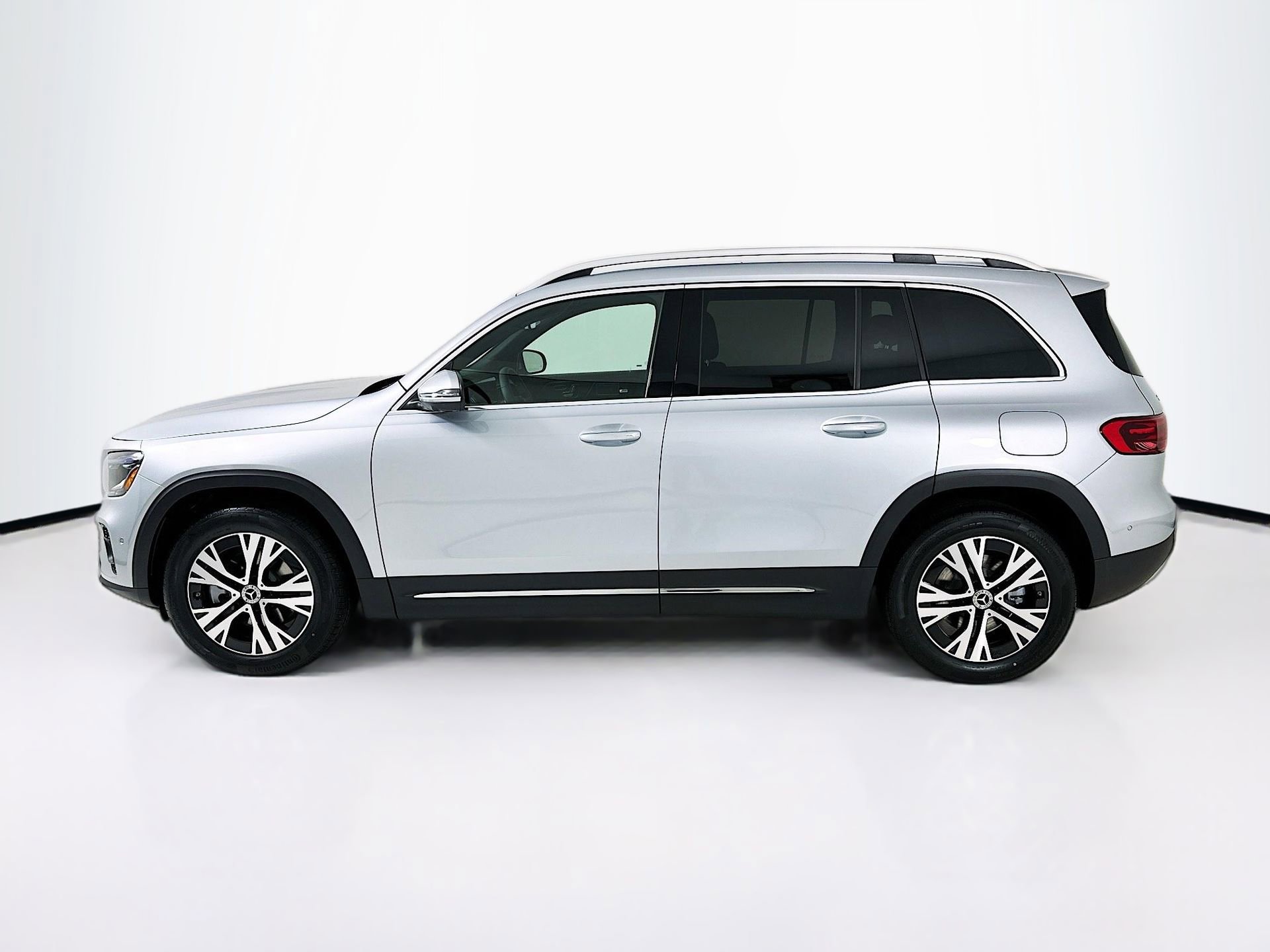 New 2026 Mercedes-Benz GLB 250 image 5