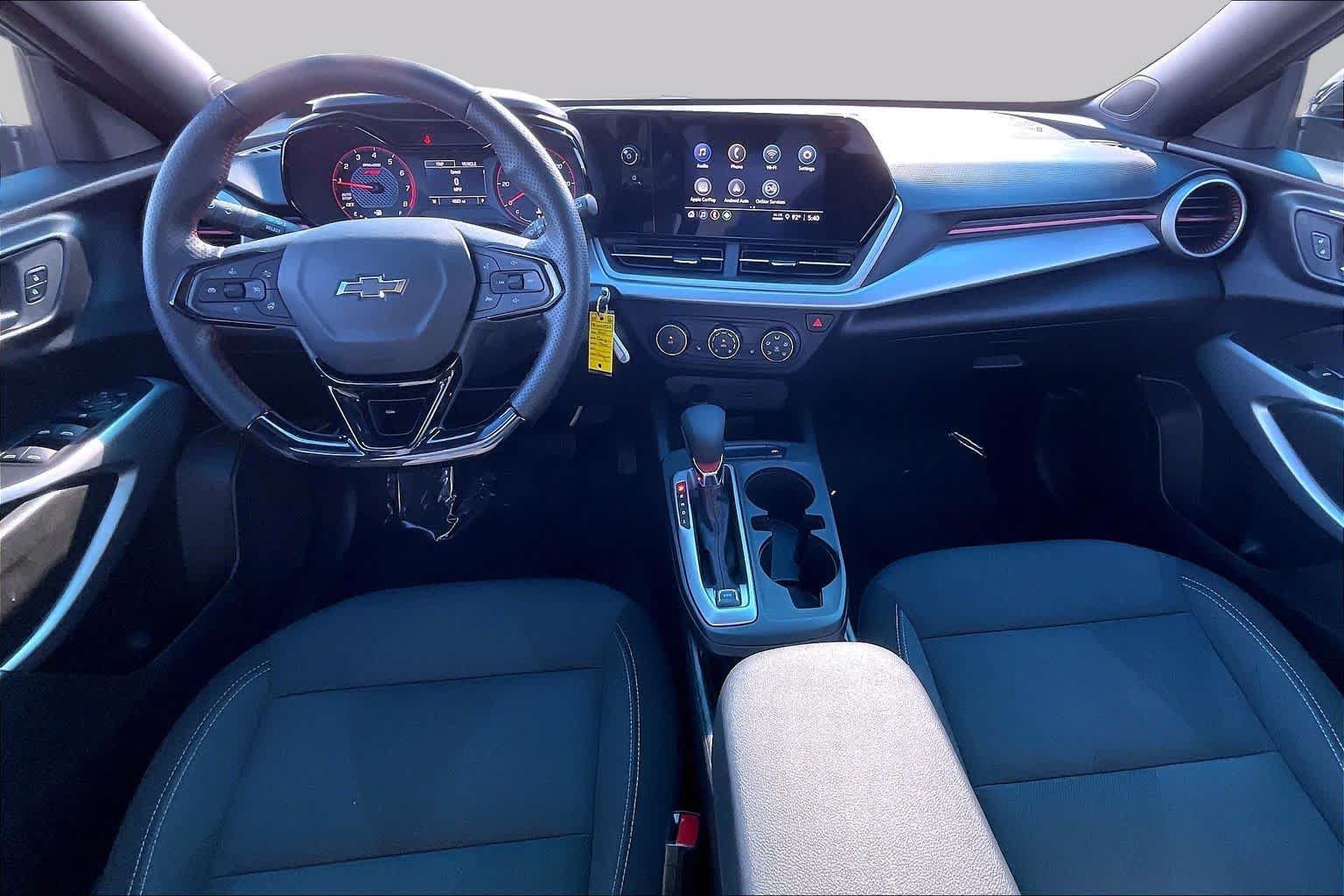 Used 2026 Chevrolet Trax RS w/ Sunroof Package FWD image 15