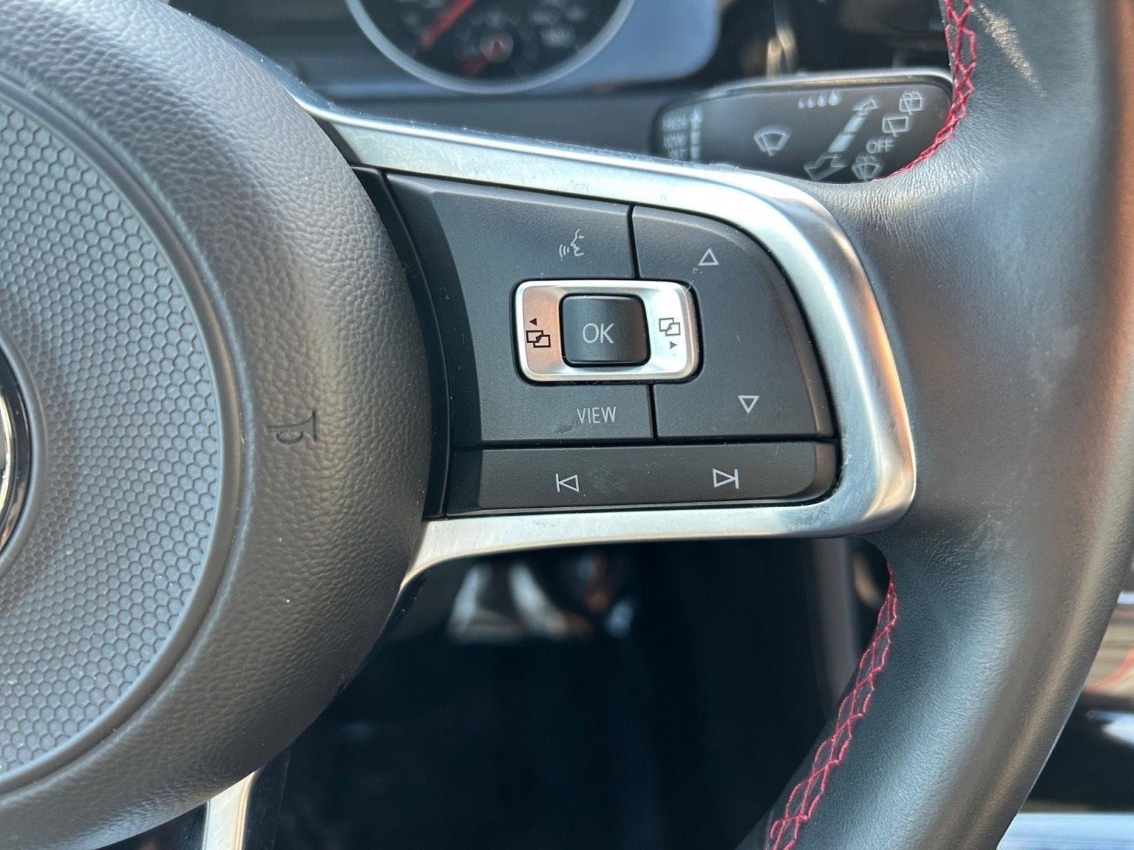 Used 2019 Volkswagen GTI SE image 7