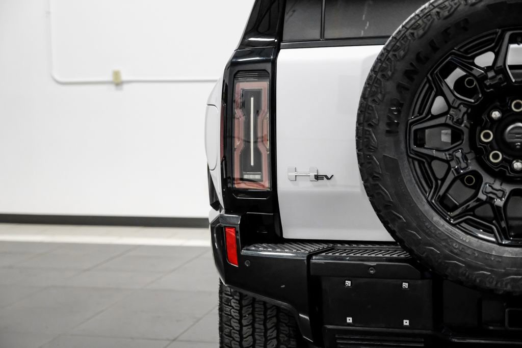 Used 2025 GMC Hummer EV 2X AWD/4WD image 51