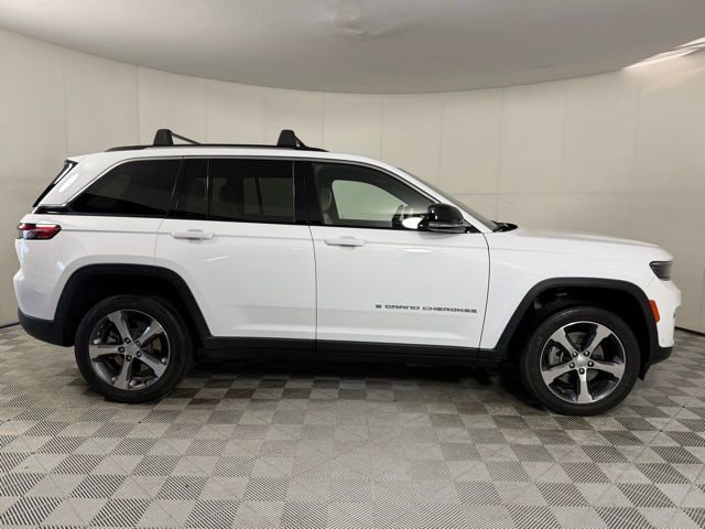 Used 2023 Jeep Grand Cherokee 4WD 4xe w/ Luxury Tech Group II image 4