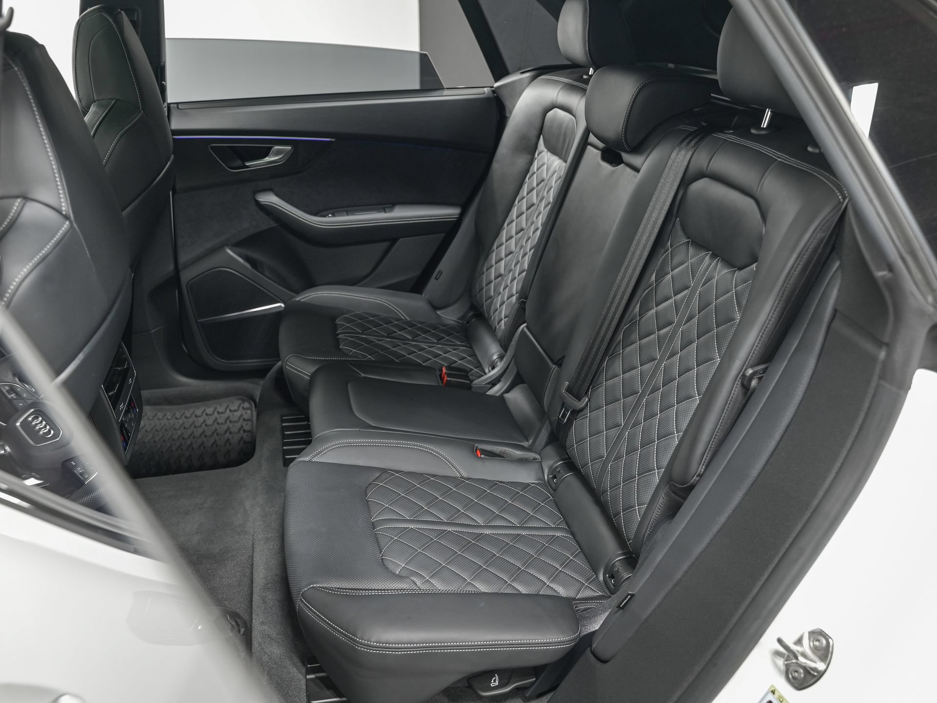 Used 2023 Audi SQ8 Premium Plus AWD/4WD image 29