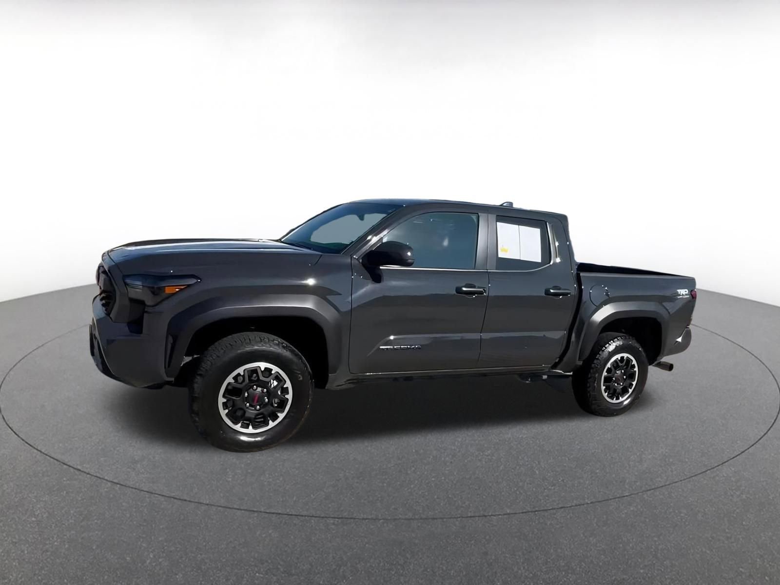 Used 2025 Toyota Tacoma TRD Off-Road image 7