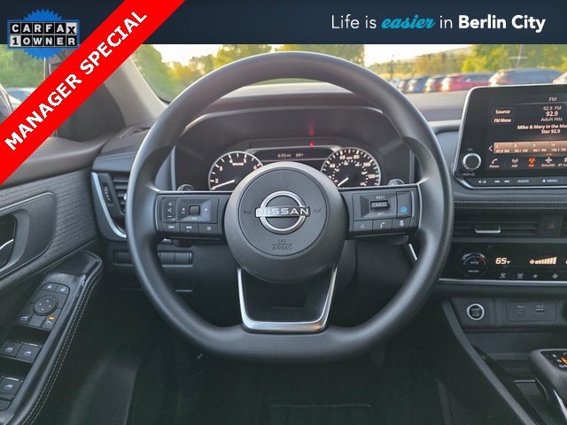 Used 2023 Nissan Rogue SV image 22