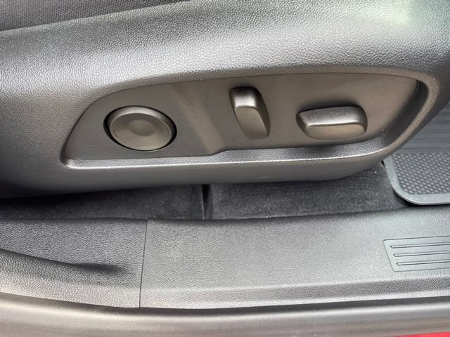 Used 2025 Chevrolet Equinox ACTIV w/ Safety and Technology Package FWD image 36