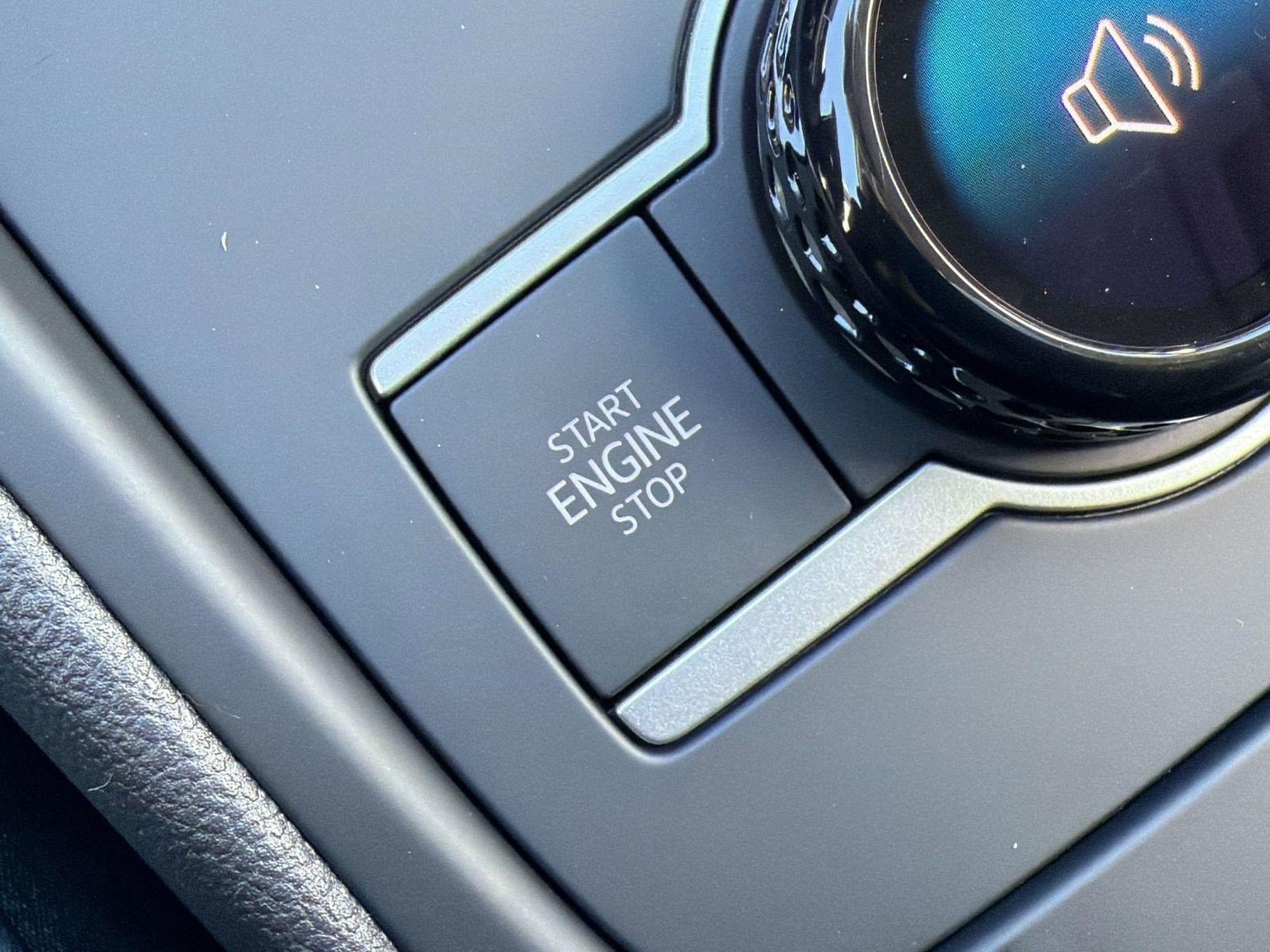 New 2026 Volkswagen Tiguan SE AWD/4WD image 17