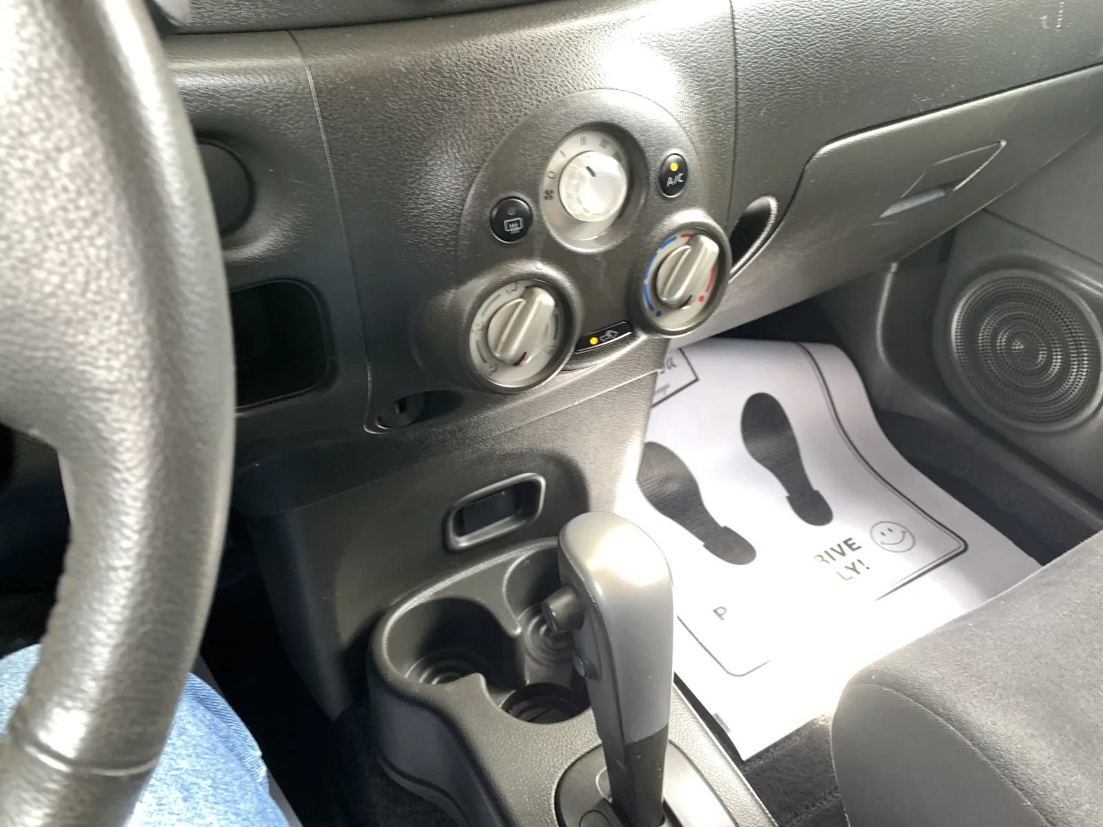 Used 2014 Nissan Cube 1.8 S w/ Interior Designer Package FWD image 14