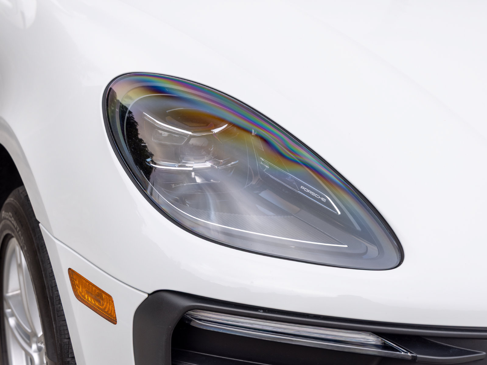 Used 2024 Porsche Macan AWD/4WD image 15