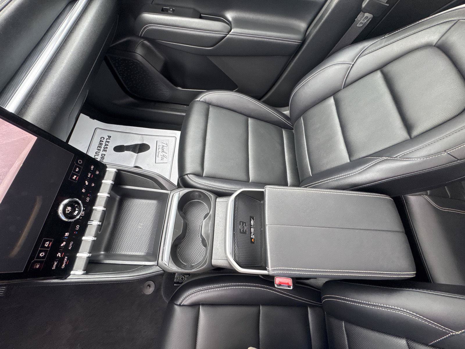 Used 2026 GMC Terrain Elevation w/ Elevation Premium Package AWD/4WD image 27
