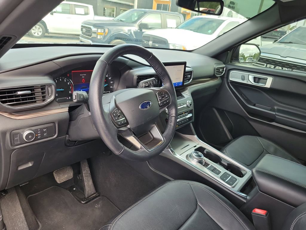 Used 2020 Ford Explorer Limited w/ Class III Trailer Tow Package image 14