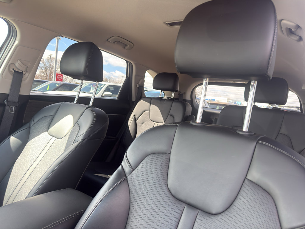 Used 2021 Kia Sorento EX image 28