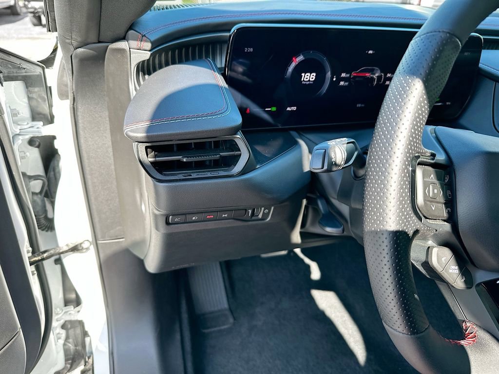 New 2025 Dodge Charger R/T Scat Pack w/ Track Pack image 15