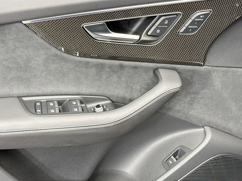 Used 2023 Audi SQ7 Prestige w/ Prestige Package image 23