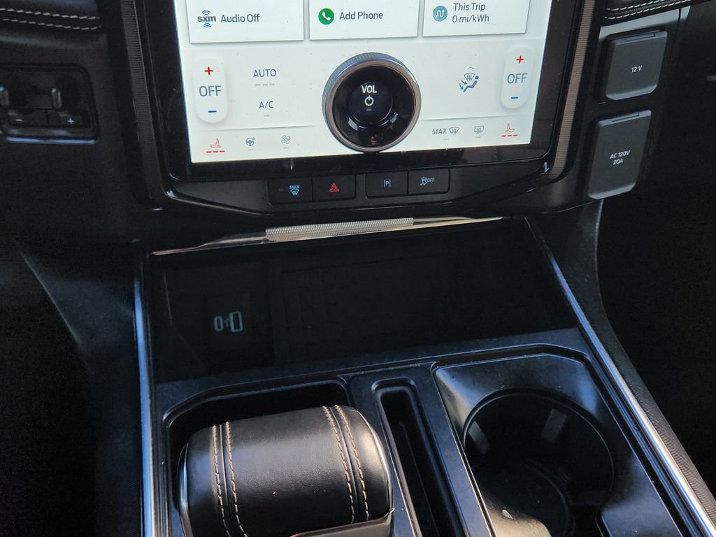 Used 2023 Ford F150 Lightning Platinum image 27