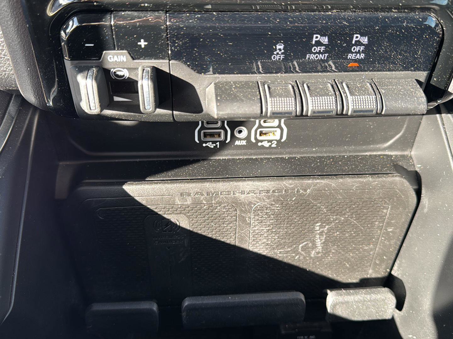 Used 2025 RAM 1500 Laramie w/ Sport Appearance Package image 15