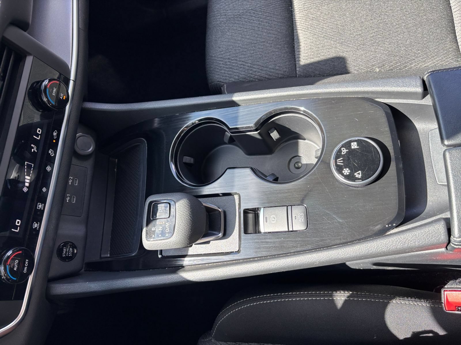 Used 2025 Nissan Rogue SV AWD/4WD image 42