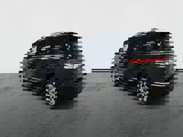 Used 2024 Lincoln Navigator Reserve image 9