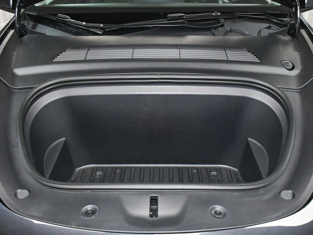 Used 2025 Tesla Model Y Long Range AWD/4WD image 80