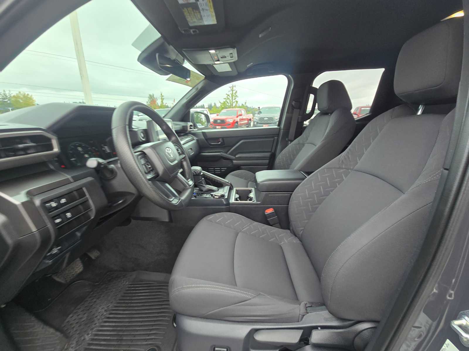 Used 2025 Toyota Tacoma SR5 AWD/4WD image 21