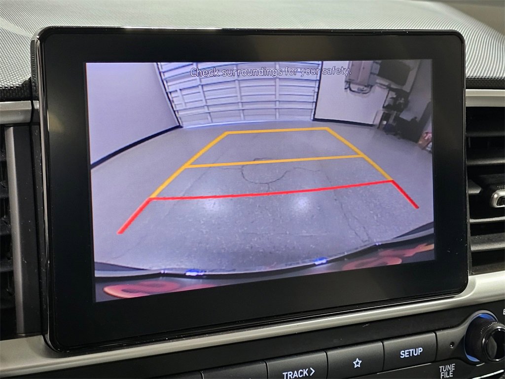 Used 2022 Hyundai Venue SEL image 28