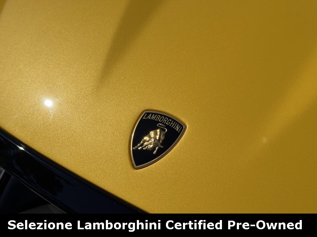 Used 2023 Lamborghini Huracan STO image 12