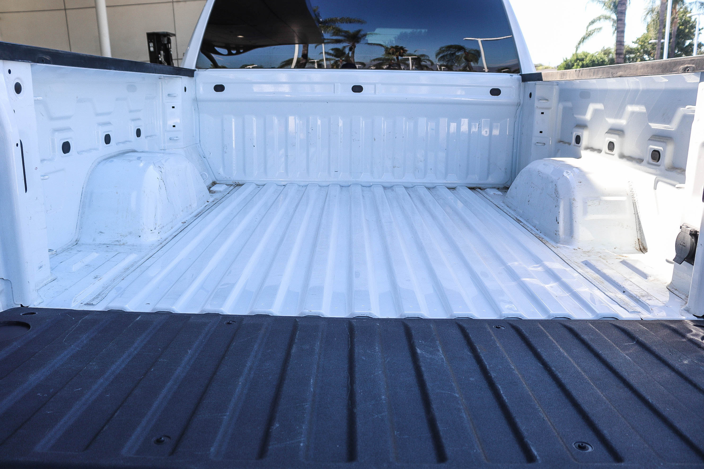 Used 2024 Chevrolet Silverado 1500 Custom Trail Boss w/ LPO, Dark Essentials Package AWD/4WD image 29