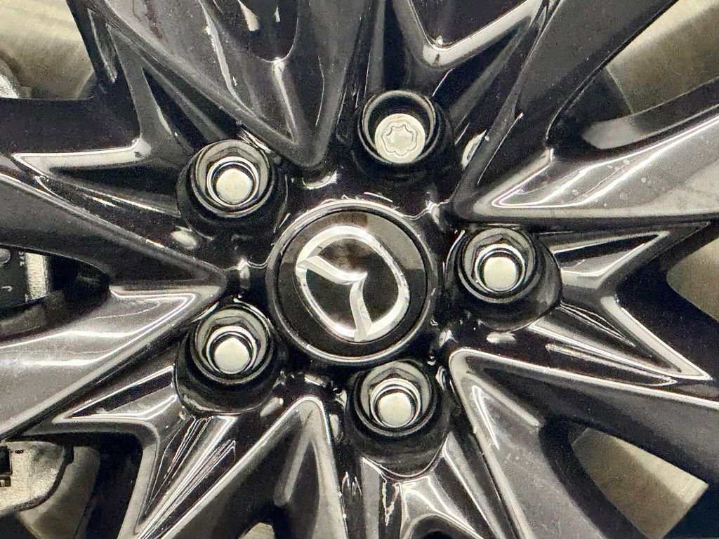 Used 2025 MAZDA CX-90 Plug-In Hybrid w/ Premium Plus image 16