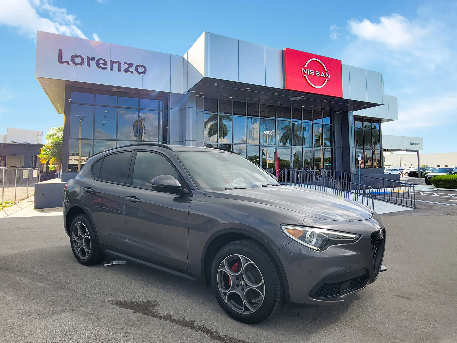 Used 2022 Alfa Romeo Stelvio Sprint image 3
