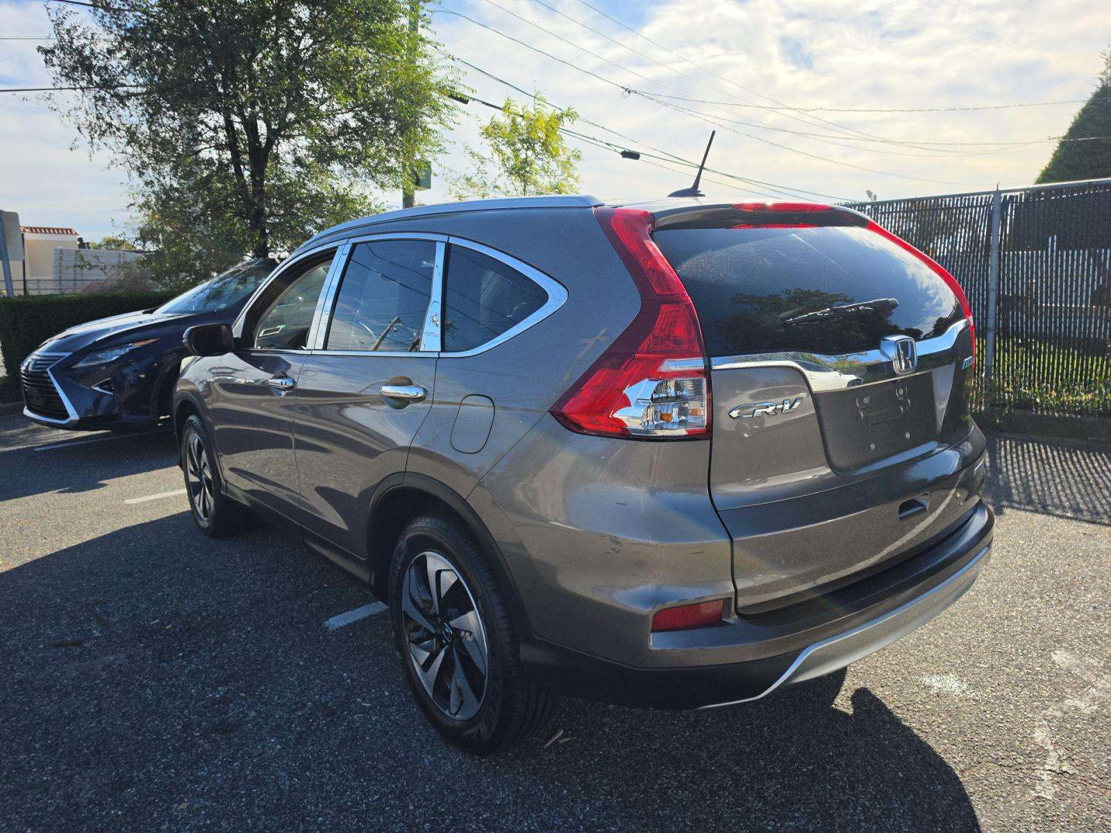 Used 2015 Honda CR-V Touring image 2