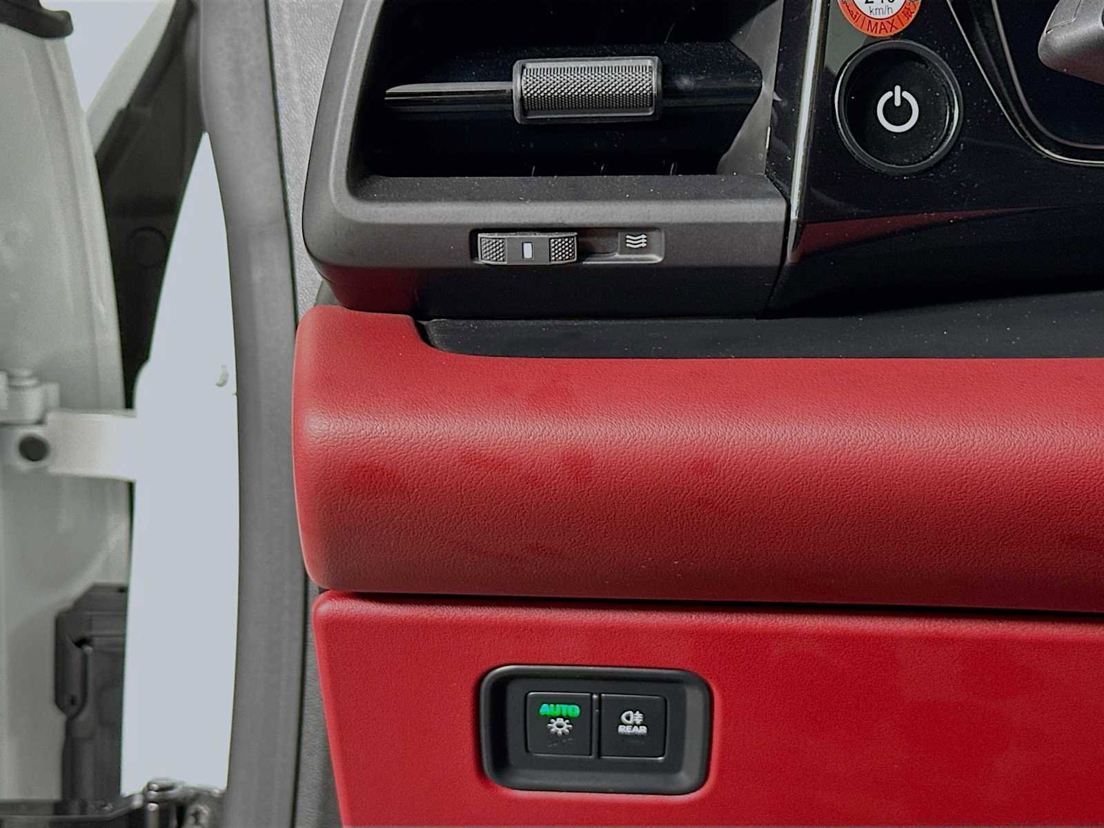 Certified 2025 Porsche Macan 4S Electric image 13