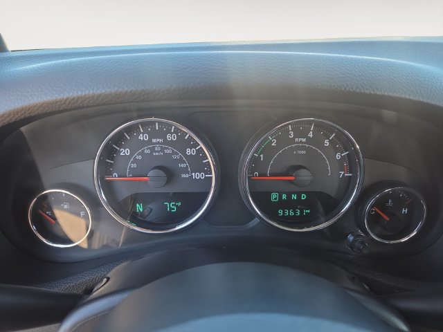 Used 2014 Jeep Wrangler Sport w/ Quick Order Package 24S AWD/4WD image 17