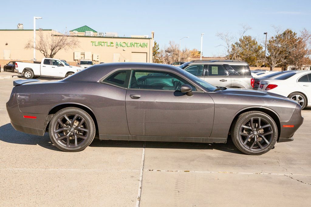 Used 2020 Dodge Challenger SXT w/ Driver Convenience Group image 4