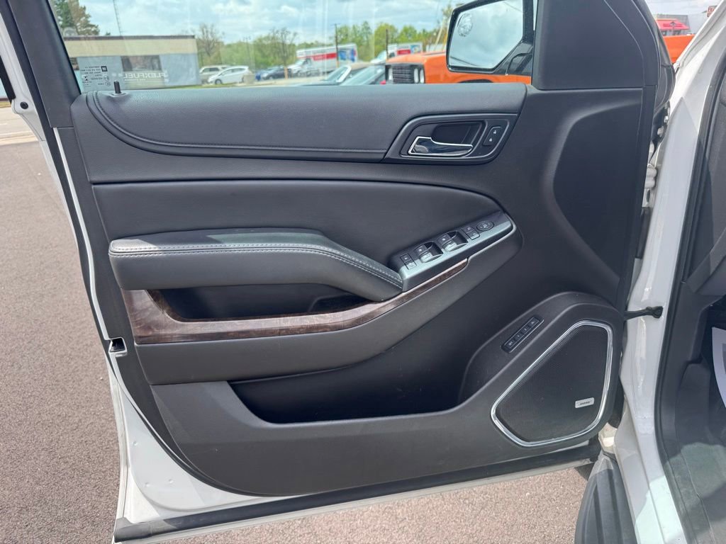 Used 2017 Chevrolet Suburban LT AWD/4WD image 7