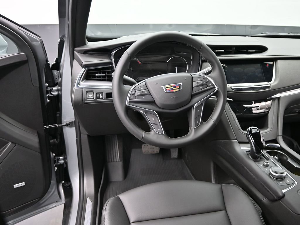 New 2026 Cadillac XT5 Luxury w/ LPO, Floor Liner Package AWD/4WD image 11